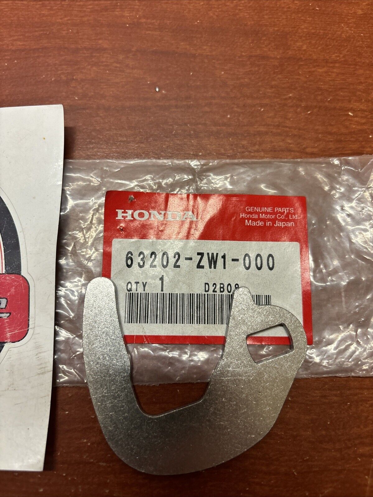 NOS Honda BF75 BF90 BF115 BF130 COVER LOCK HOOK 63202-ZW1-000 H185