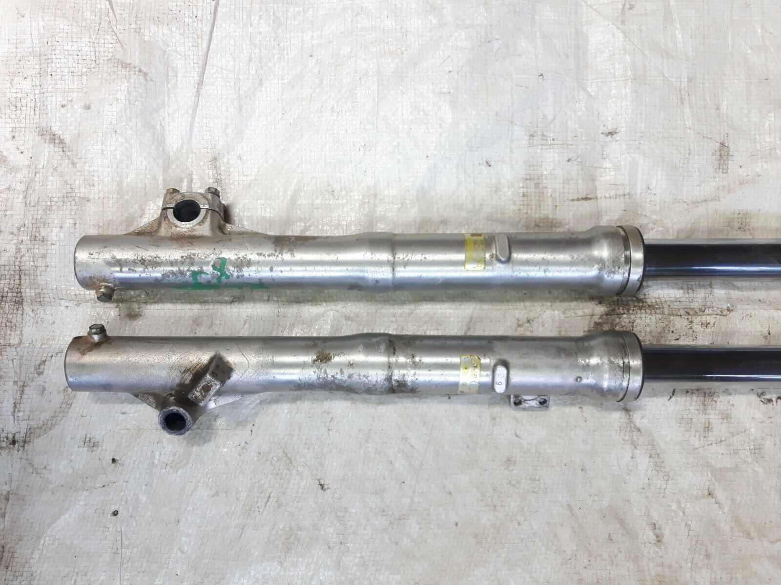 Honda XL250R 1984 front fork shock absorber XL 250R SHOWA 51400-KL4-671 .