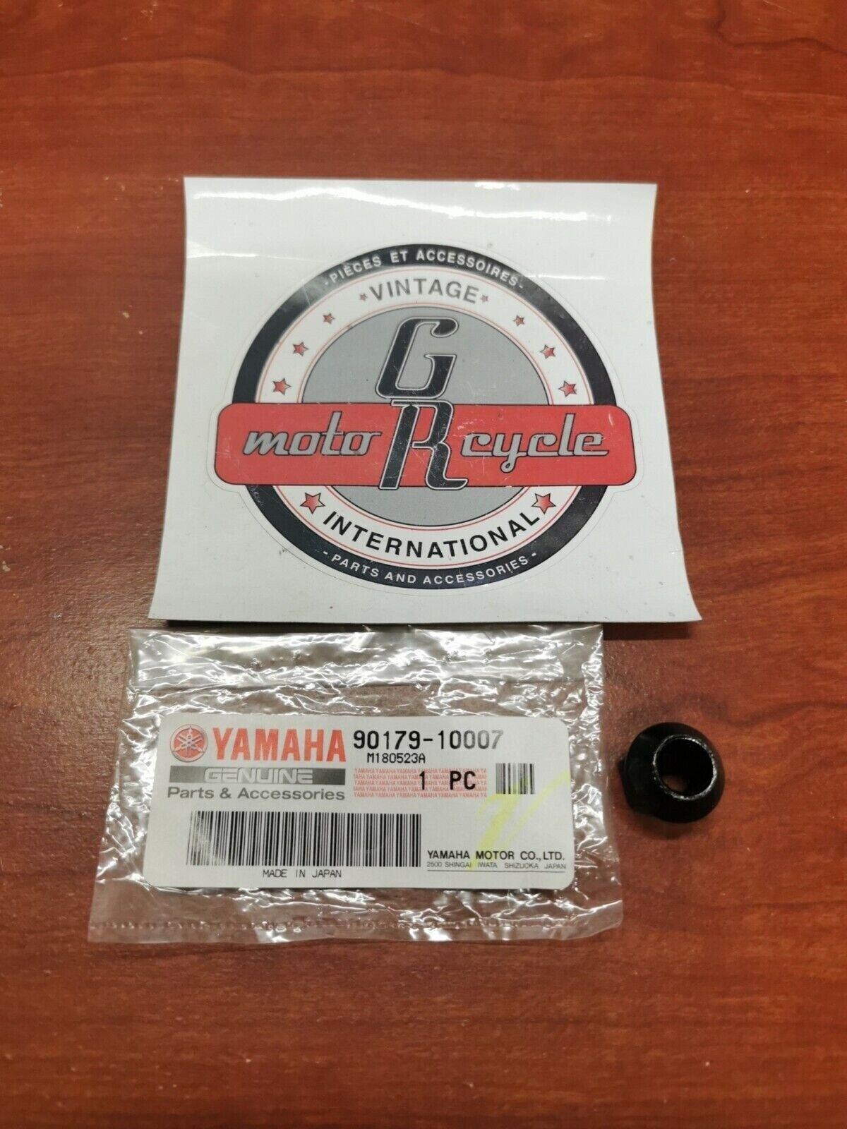 NOS Yamaha YFM7 YFM66 YFM660 YFM45 NUT 90179-10007-00 Y81