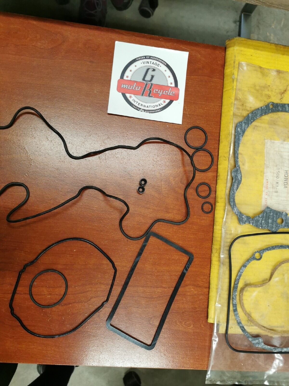 NOS Honda CB500 K1-K3 GASKET KIT INCOMPLETE H37