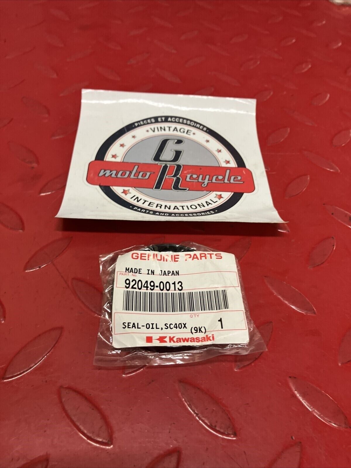 NOS KAWASAKI OIL SEAL SC40X 92049-0013 K14