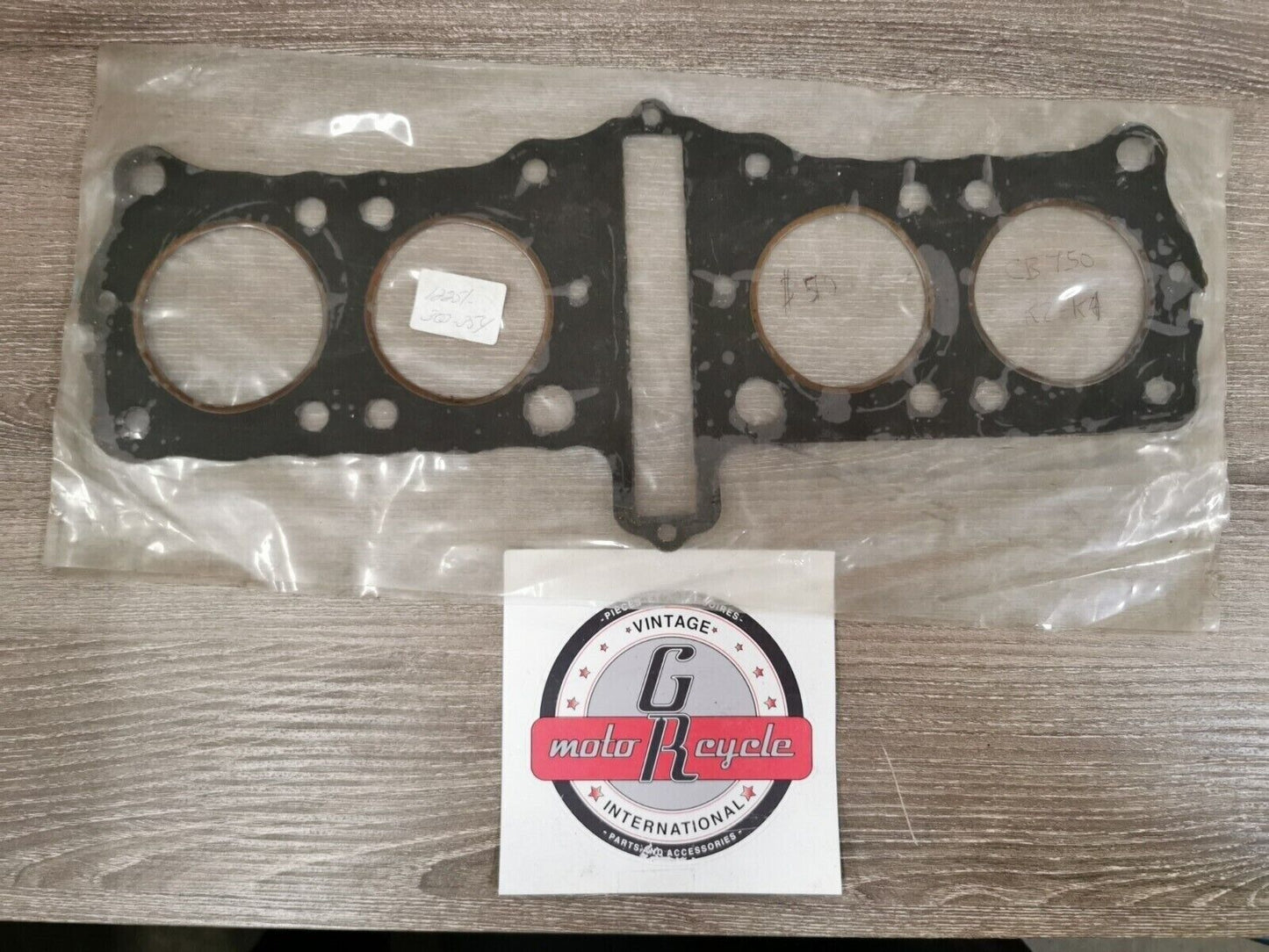 NOS HONDA CB750 GASKET CYLINDER HEAD  12251-300-354  H61