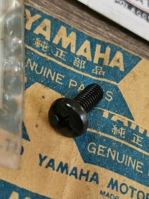NOS YAMAHA SR540D SS440 SR540G PZ480L BR250L SCREW BIND 98906-06016-00 Y159