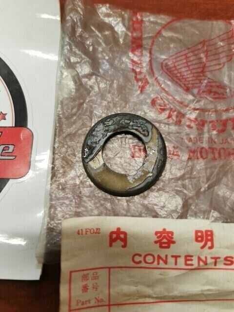 NOS Honda ATC250R CRM125R TRX250R NSR150R SPRING HOLDER WASHER 28224-HA2-010 H69