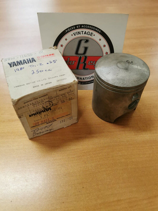NOS YAMAHA  1985 TRI-Z  PISTON 1ST  O/S .25   38W-11635-01  Y45