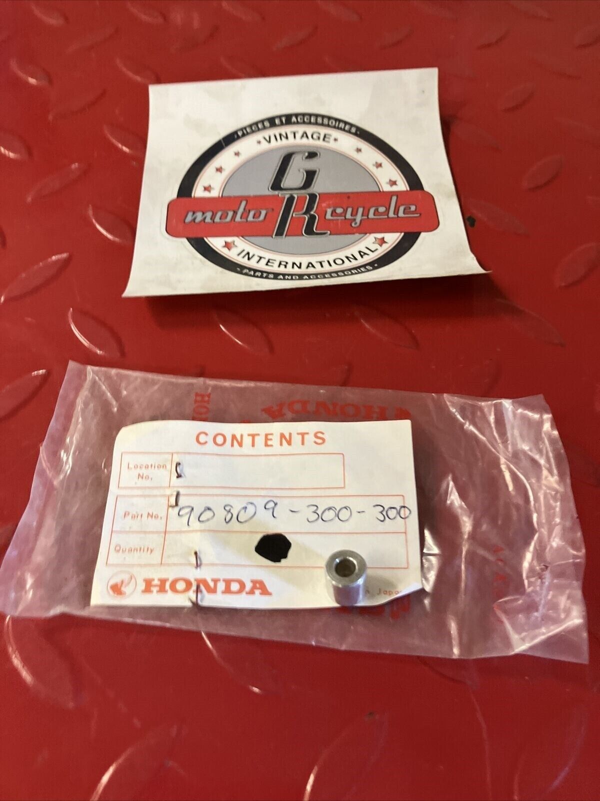 NOS HONDA CB750 PLUG SPECIAL (10X10) 90809-300-300 H24