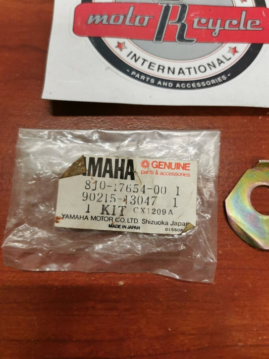 NOS Yamaha SPACER AND LOCK WASHER 8J0-17654-00-00 & 90215-13047-00 Y99