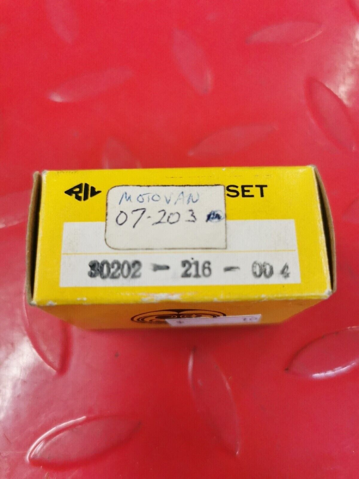 NOS HONDA  CS90 CA160 CB160 CB175  IGNITION CONTACT POINTS 30202-216-004  J11