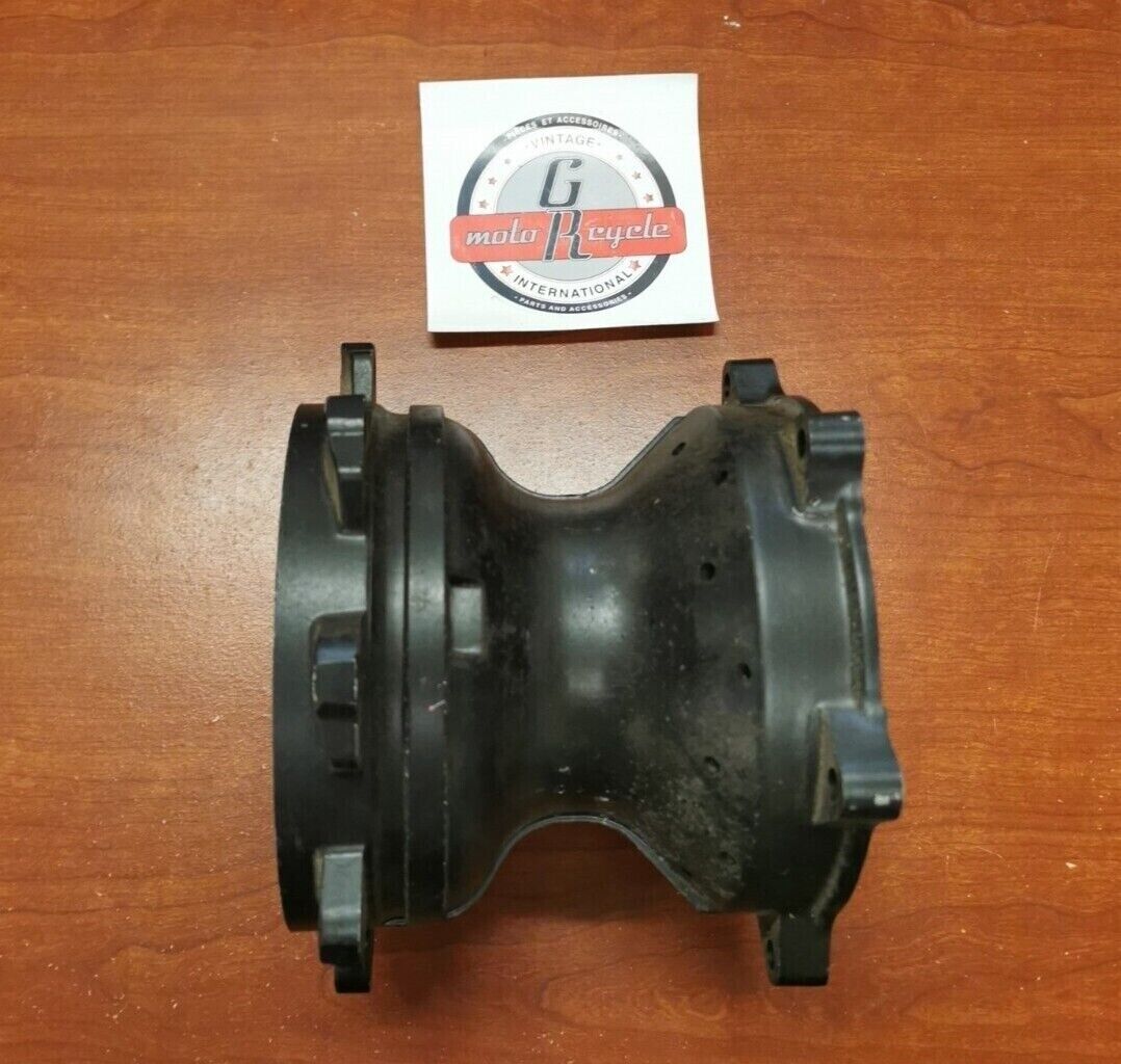 NOS Yamaha TT350 YZ250 TT600 REAR HUB 56A-25311-00-98 Y85