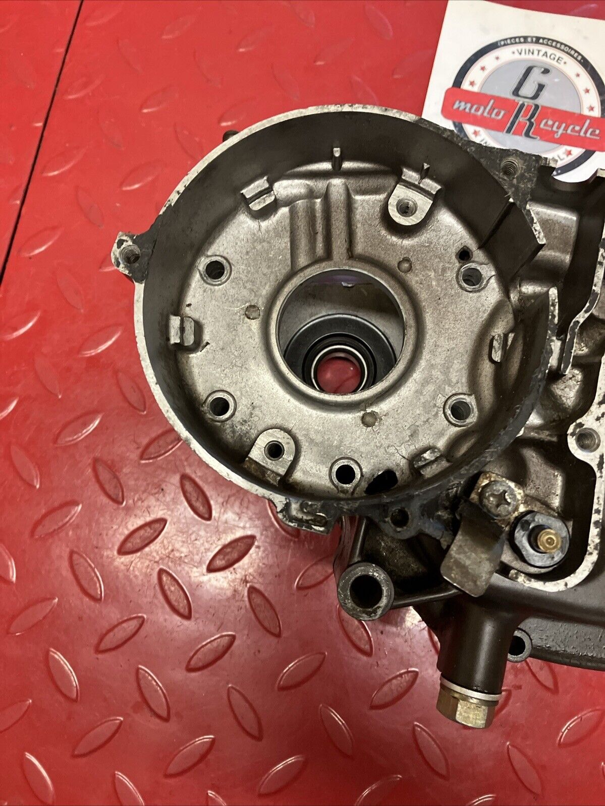 Honda MT125 1975 Left right crankcase set 1974