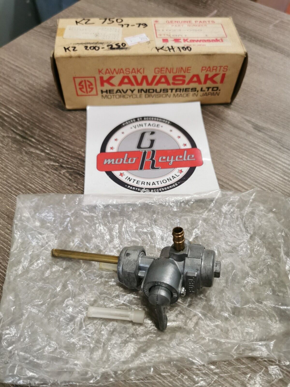 NOS KAWASAKI 51023-050 KZ750 LTD 1976 - 1980 COCK ASSY FUEL 51023-050 K29