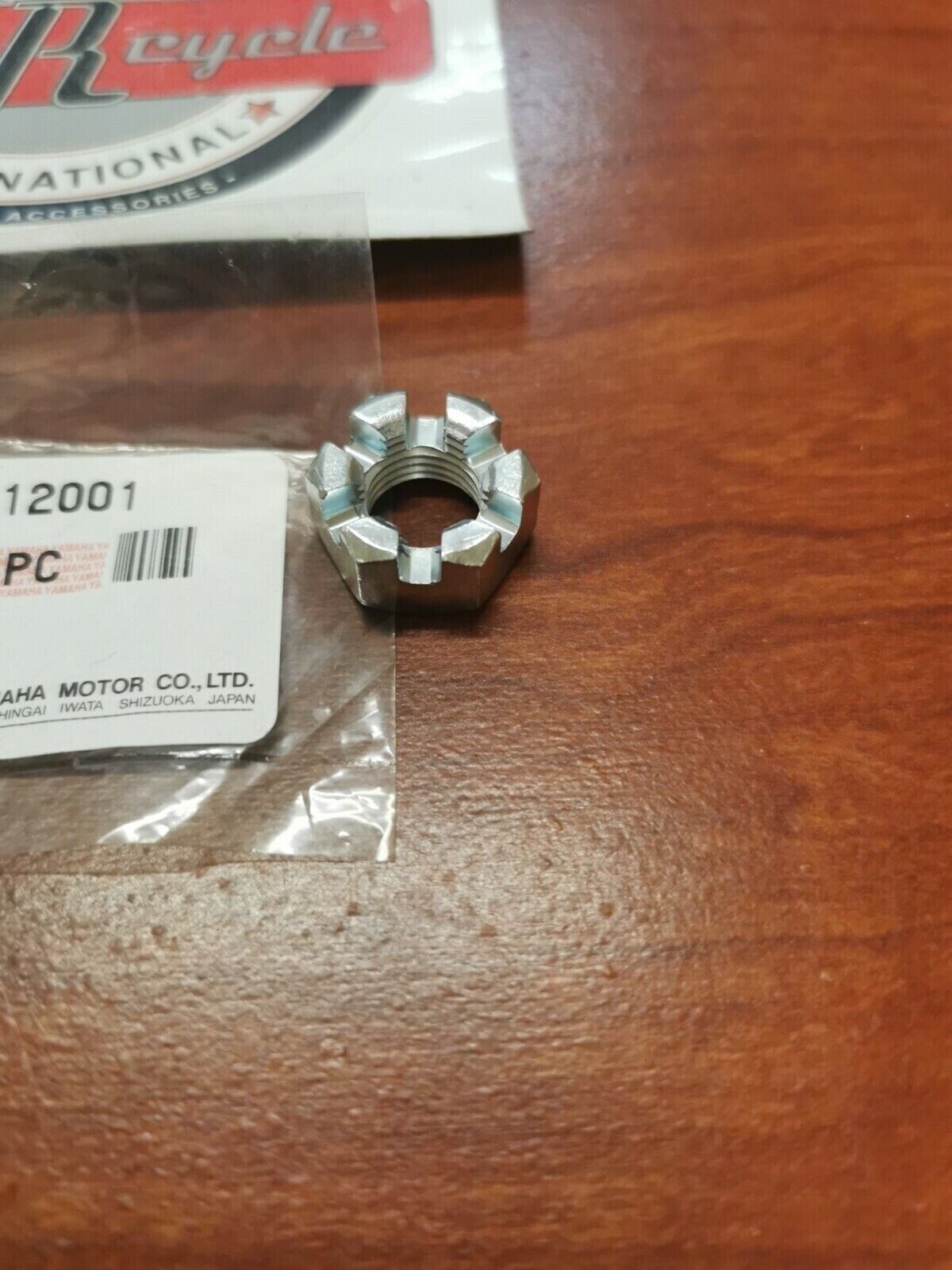 NOS Yamaha YFM45 YFM400 YFM70 YFM250 YFM40 YFM35 CASTLE NUT 90171-12001-00 Y81