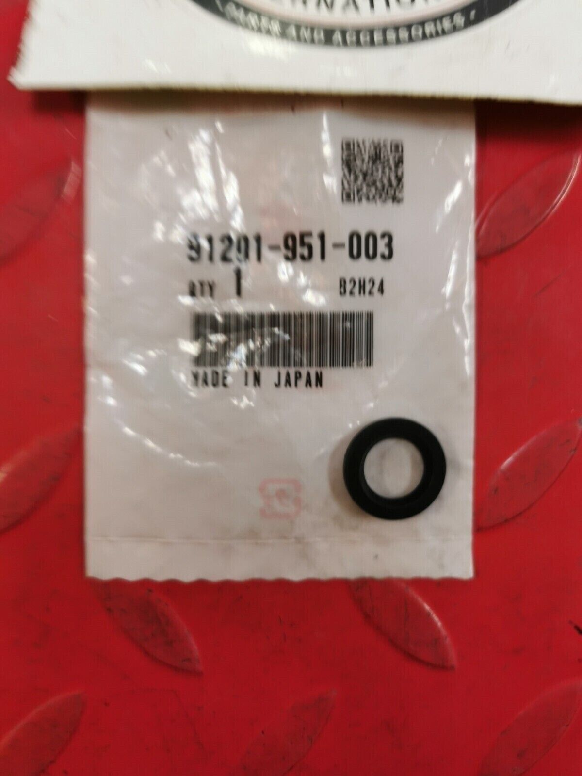 NEW NOS Honda GL500 CX500 CR250 CR500 OIL SEAL 91201-951-003 H27