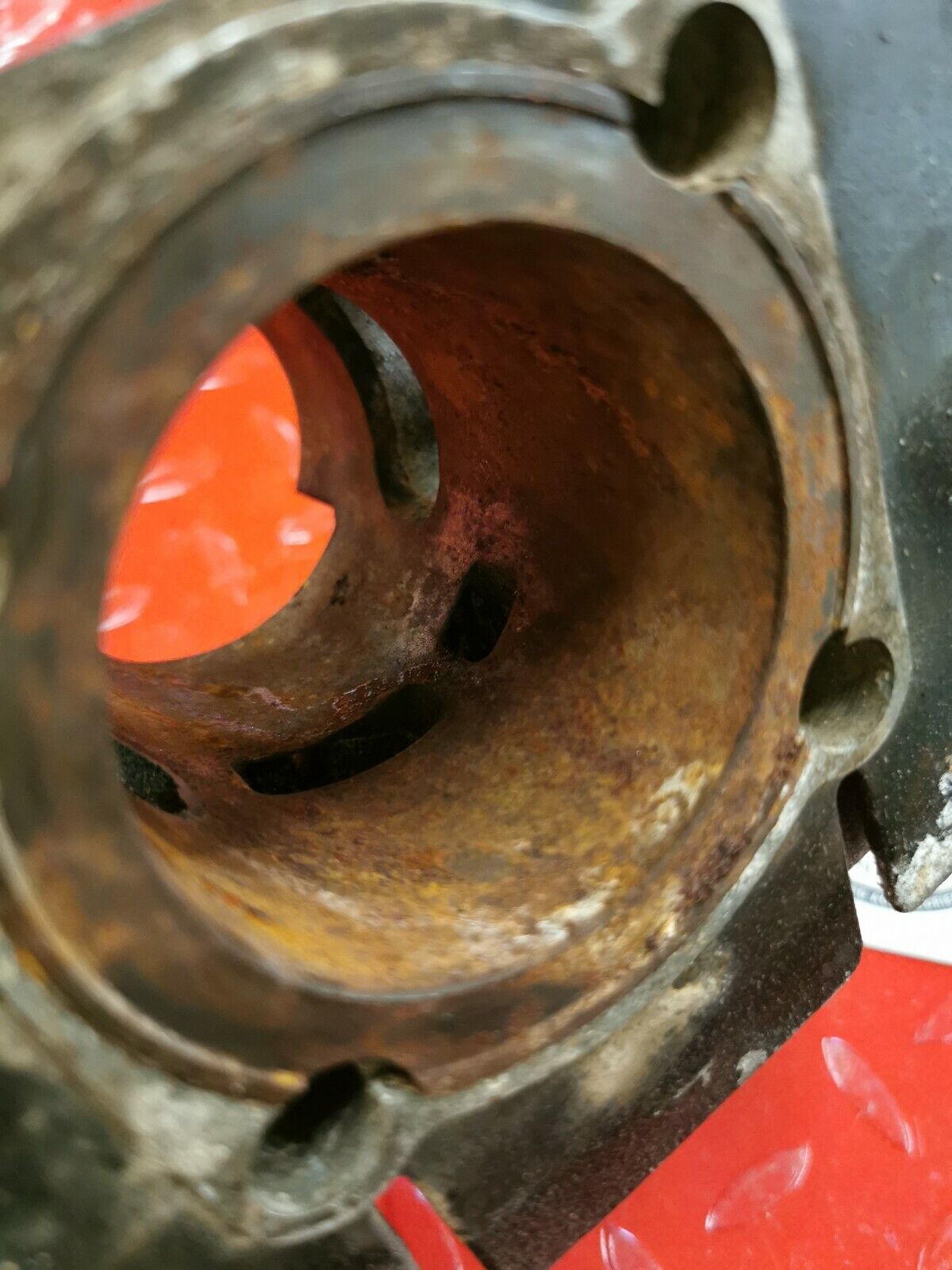 Yamaha R5 left cylinder jug barrel