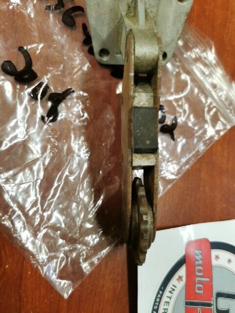 NOS Yamaha XS1 XS2 TX650 TENSIONER ARM ASSY 256-12220-02-00 Y102