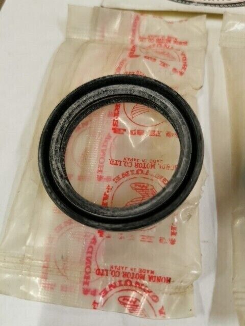 NOS HONDA CR250 CR480 1982 OIL SEAL QTY 2 91255-KA4-701 H101