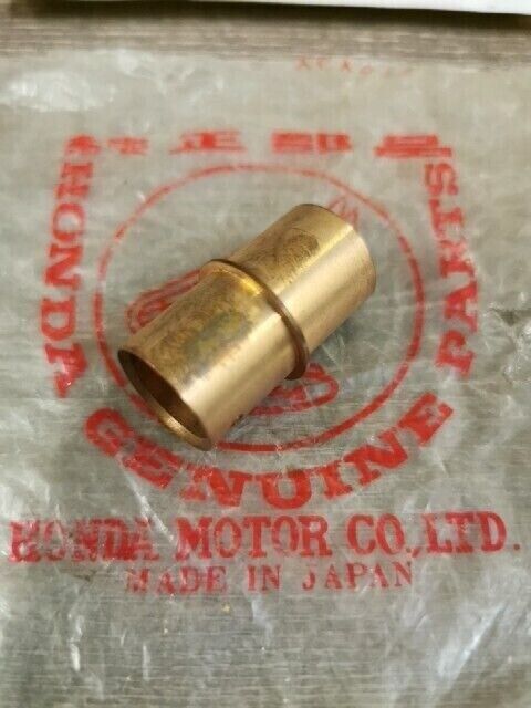 NOS HONDA C70 C72 C75 C77 1958 - 1964 BUSH C 14MM 23933-253-000  H77