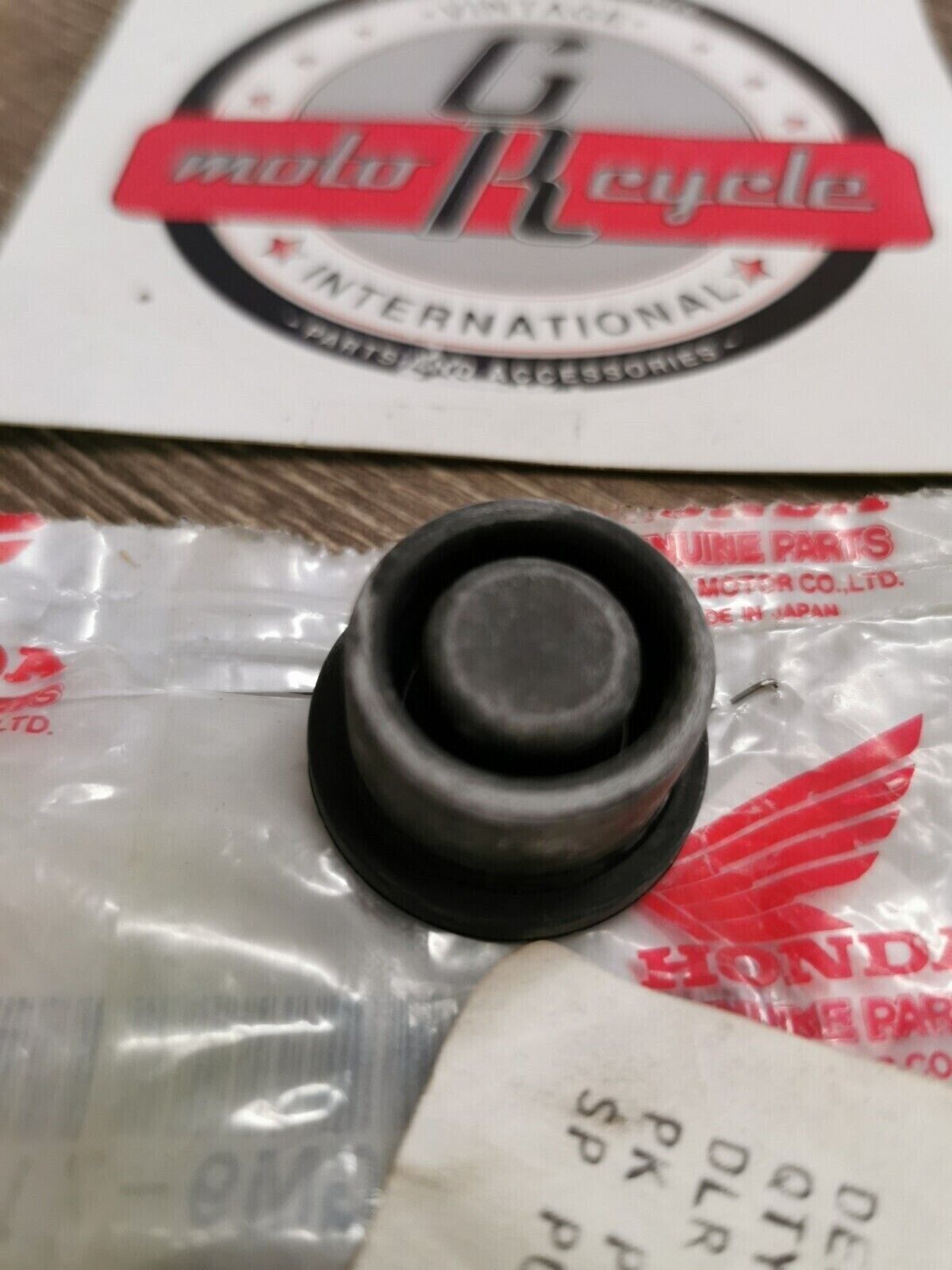 NOS HONDA  DIAPHRAGM 45520-GM9-711  H50