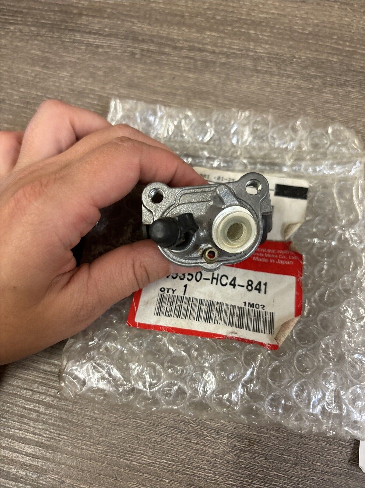 NOS Honda 1993 - 2000 TRX300 RIGHT FRONT WHEEL CYLINDER 45350-HC4-841 H120