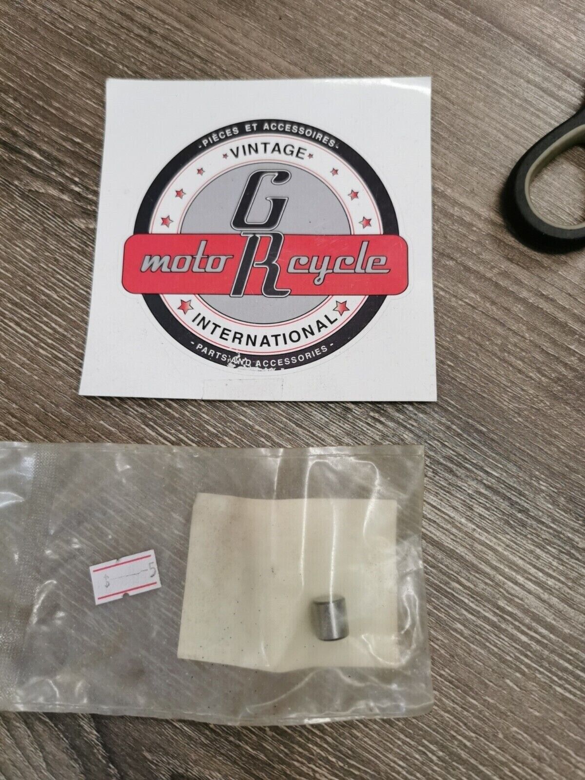 NEW NOS HONDA CB500T ROLLER 91101-377-000 H56