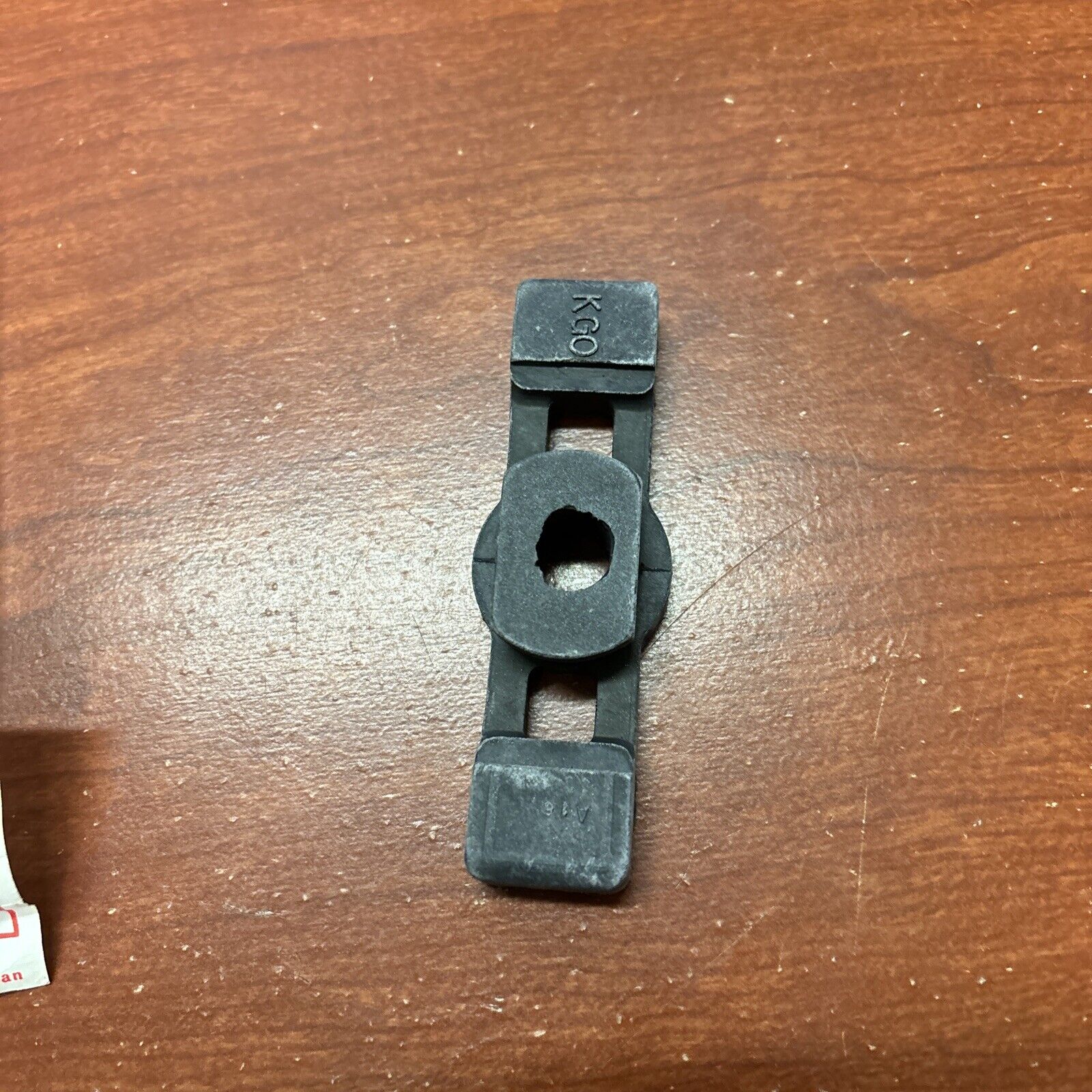 NOS Honda NX125 NX500 NX650 TRX300 TRX300FW REAR TANK RUBBER 17503-KG0-000 H166