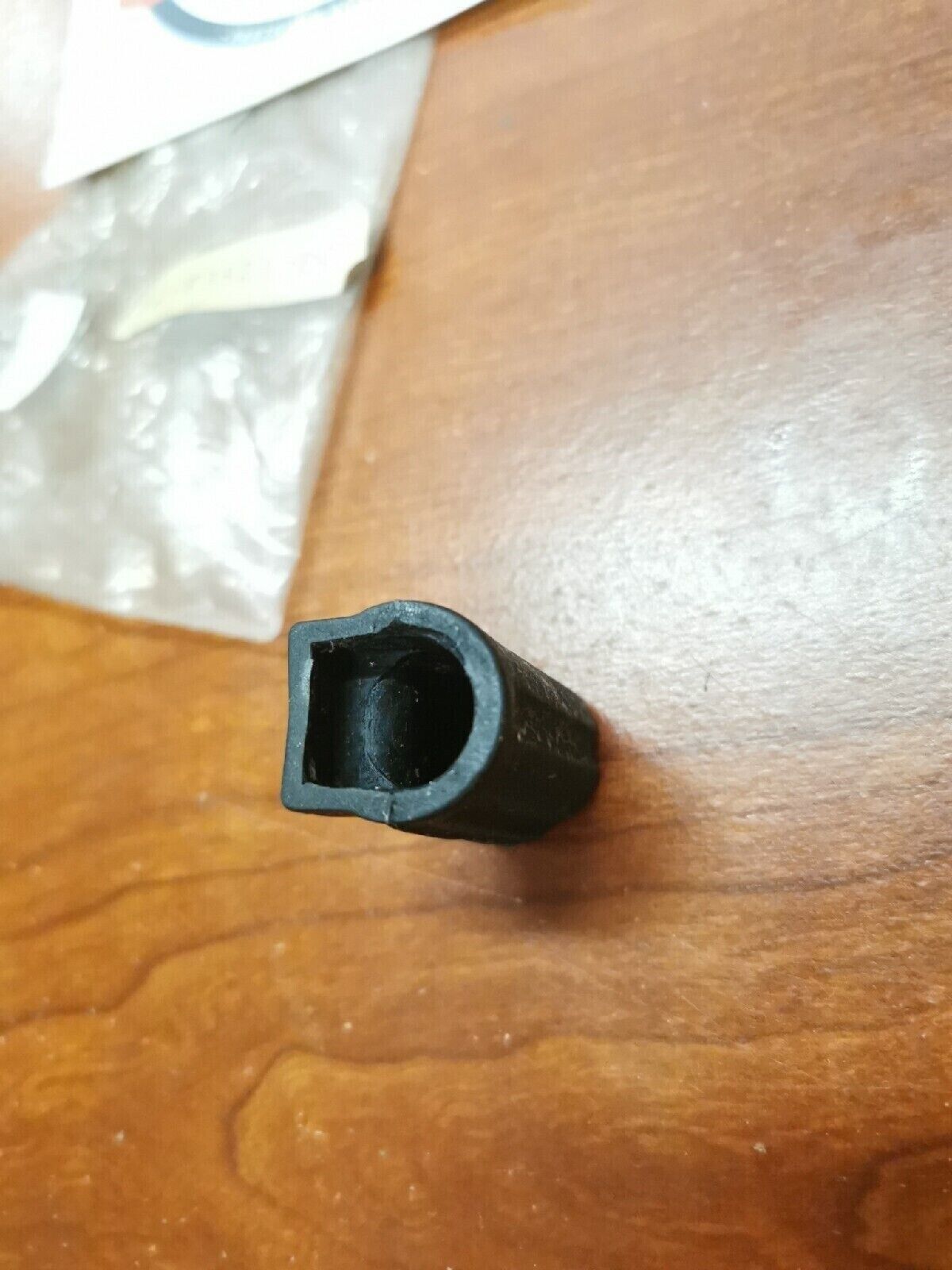 NOS Yamaha TURN SIGNAL DAMPER 10L-83321-00 Y69