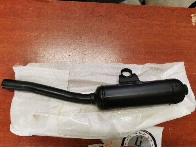 NOS Yamaha YZ125 EXHAUST SILENCER 39W-14753-00-00 SUB 39W-14753-01-00 Y107
