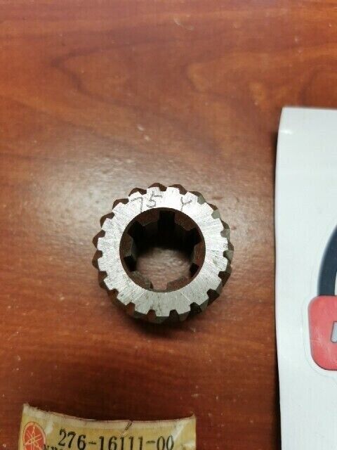 NOS Yamaha HT1 LT2 LT3 LTMX PRIMARY DRIVE GEAR (19T) 276-16111-00-00 Y119