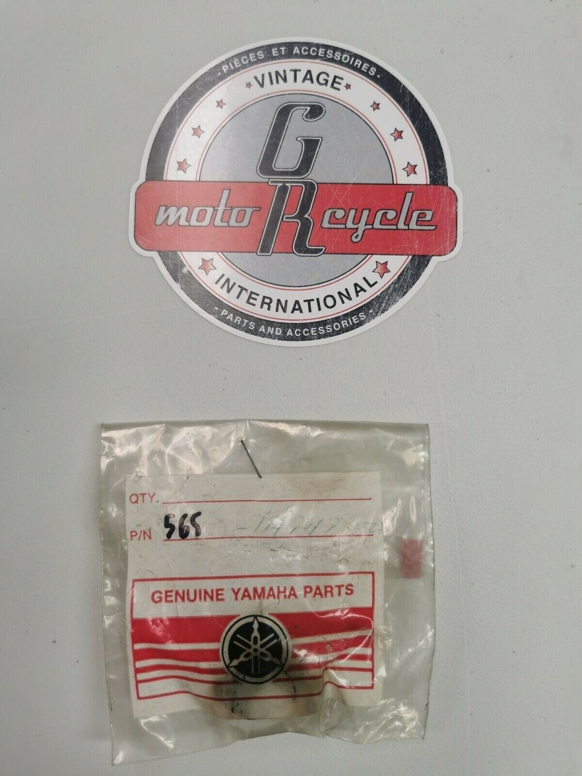 NOS Yamaha MUFFLER DAMPER 565-14747-00-00 Y4