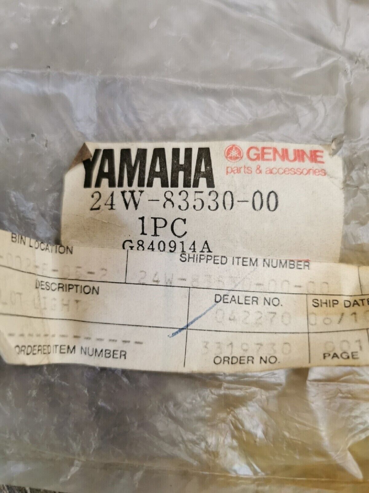 NOS YAMAHA Pilot Light Assembly  24W-83530-01-00  Y56