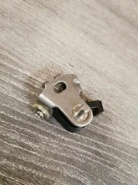 NOS FEW HONDA C100 C105  POINTS ARM 30202-001-095 J60