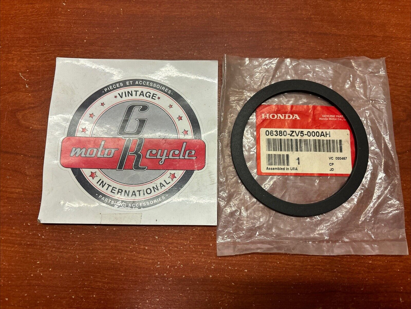 NOS Honda Marine BEZEL KIT INCOMPLETE QTY.1 06380-ZV5-000AH H180