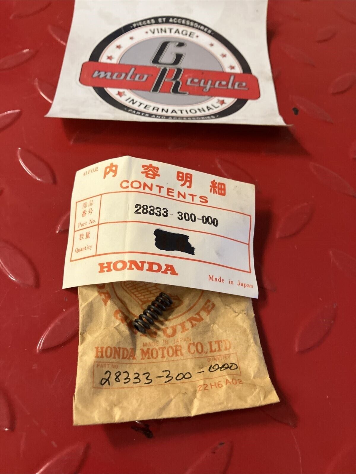 NOS HONDA CB750 FSC600 NSS250 PCX150 SPRING 28333-300-000 H24