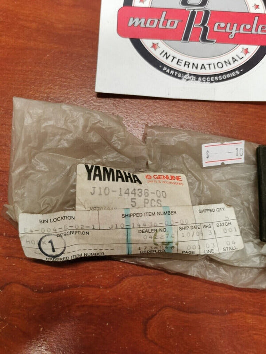 NOS Yamaha AIR BOX HOOK J10-14436-00-00 Y70