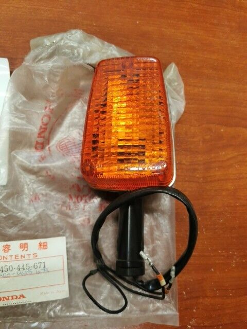 NOS Honda 1979 CB750F LEFT FRONT TURN SIGNAL FLASHER SUB. 33400-445-679 H73