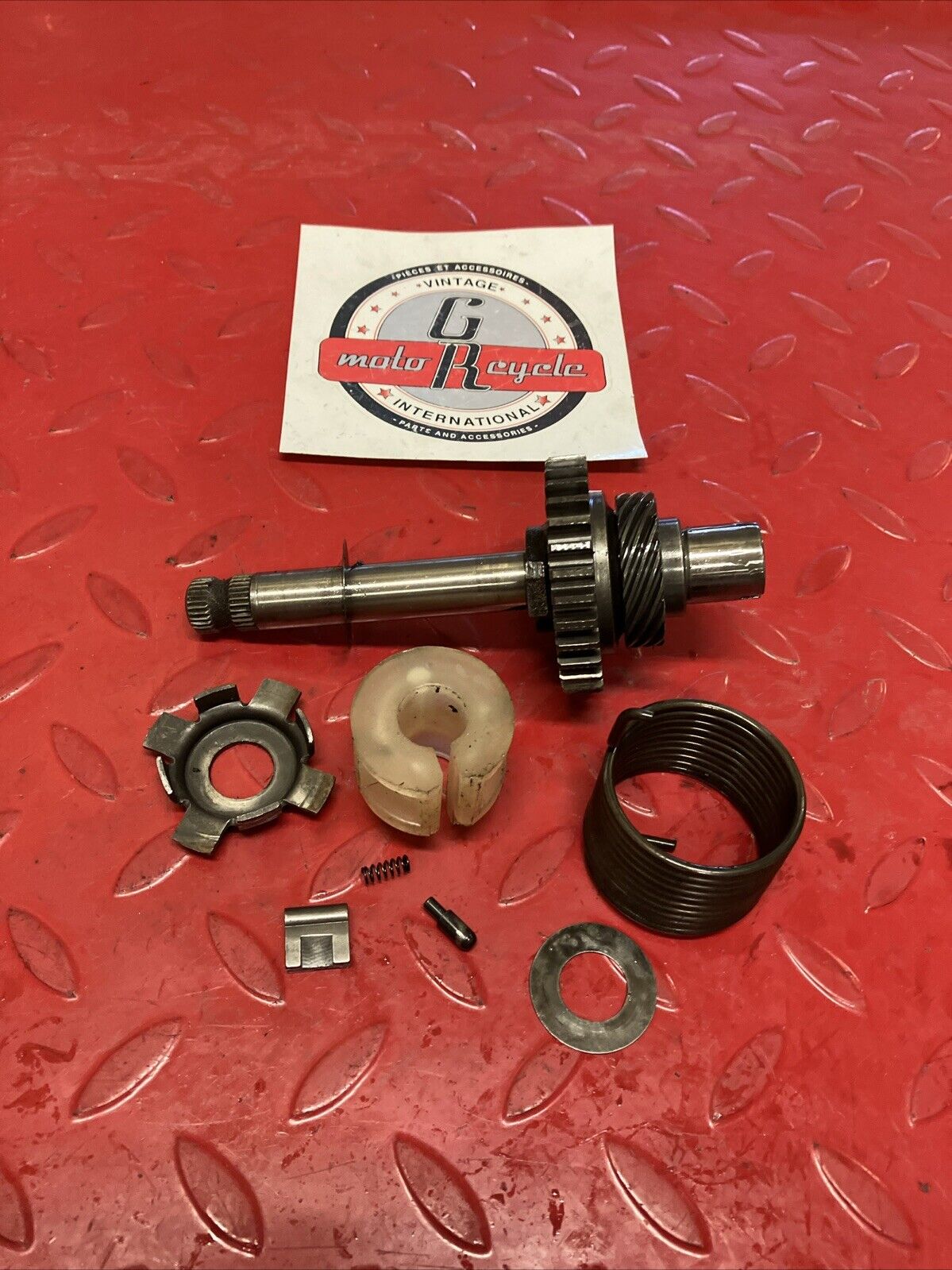 Suzuki TC125 1975 kickstarter kick starter shaft spindle gear mechanism