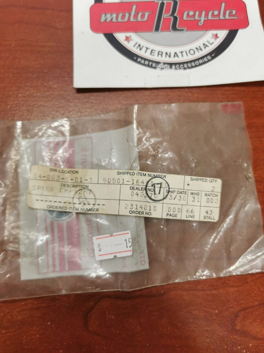 NEW NOS Yamaha COMPRESSION SPRING 90501-16491-00 Y68