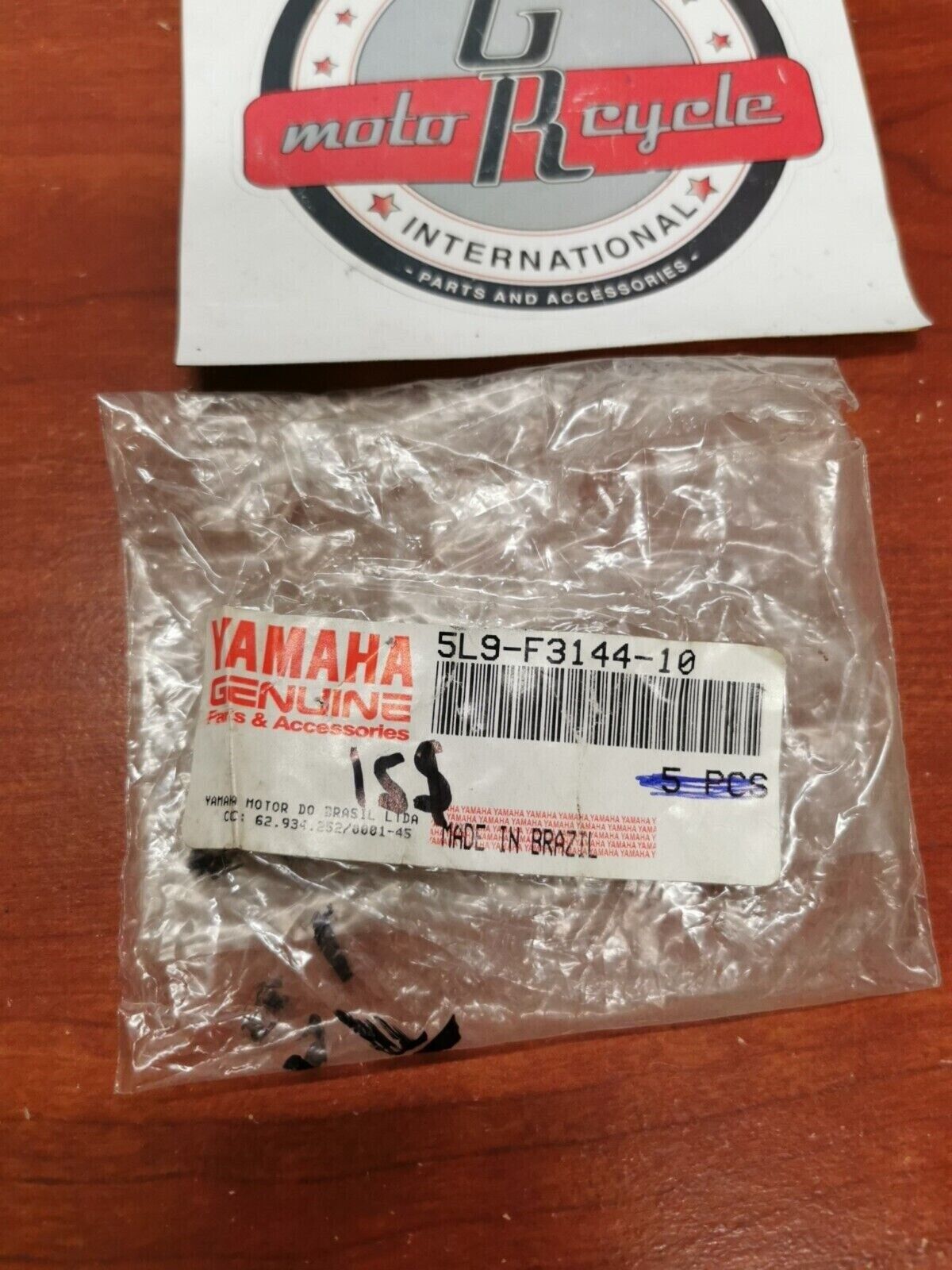 NOS Yamaha 1990 - 1993 RT180 FRONT FORK DUST SEAL 5L9-F3144-10-00 Y99