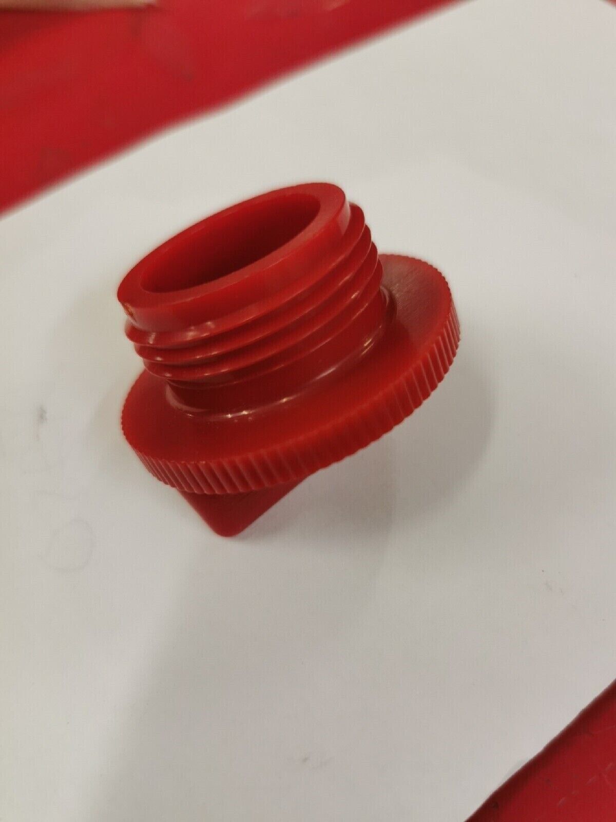 NOS YAMAHA   YP20G YP20GA 1990 UP  Water Pump Generator Plug YE0-63121-11-00 Y52