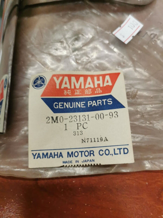 NOS Yamaha XS650 UPPER COVER 2 2M0-23131-00-93 Y86
