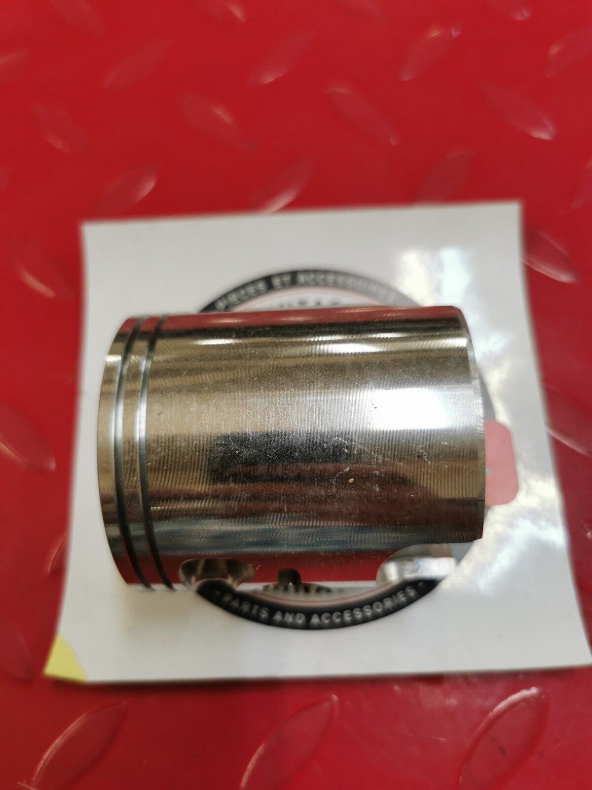 NOS Yamaha IT125 1980 - 1981 PISTON 3 O/S 0.75 3R9-11637-00-00 Y27