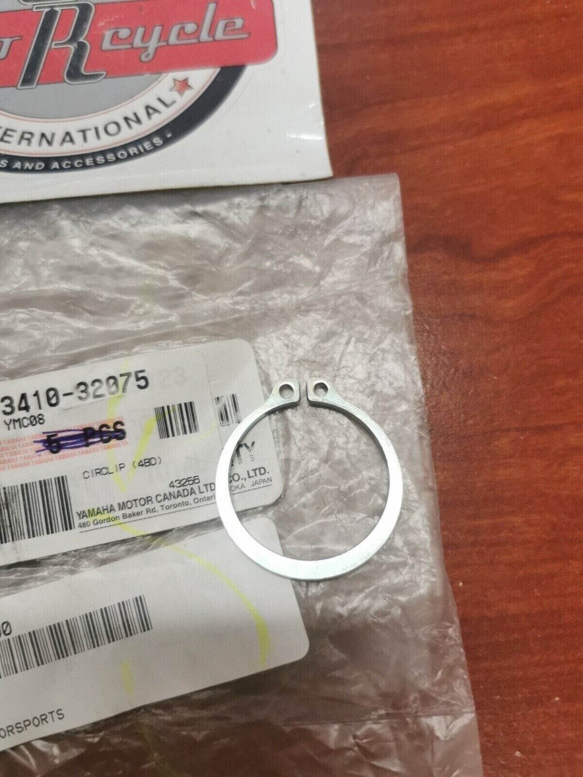 NOS Yamaha YS828 YS624 XS1 XS2 XS650 TX650 CIRCLIP 93410-32075-00 Y82