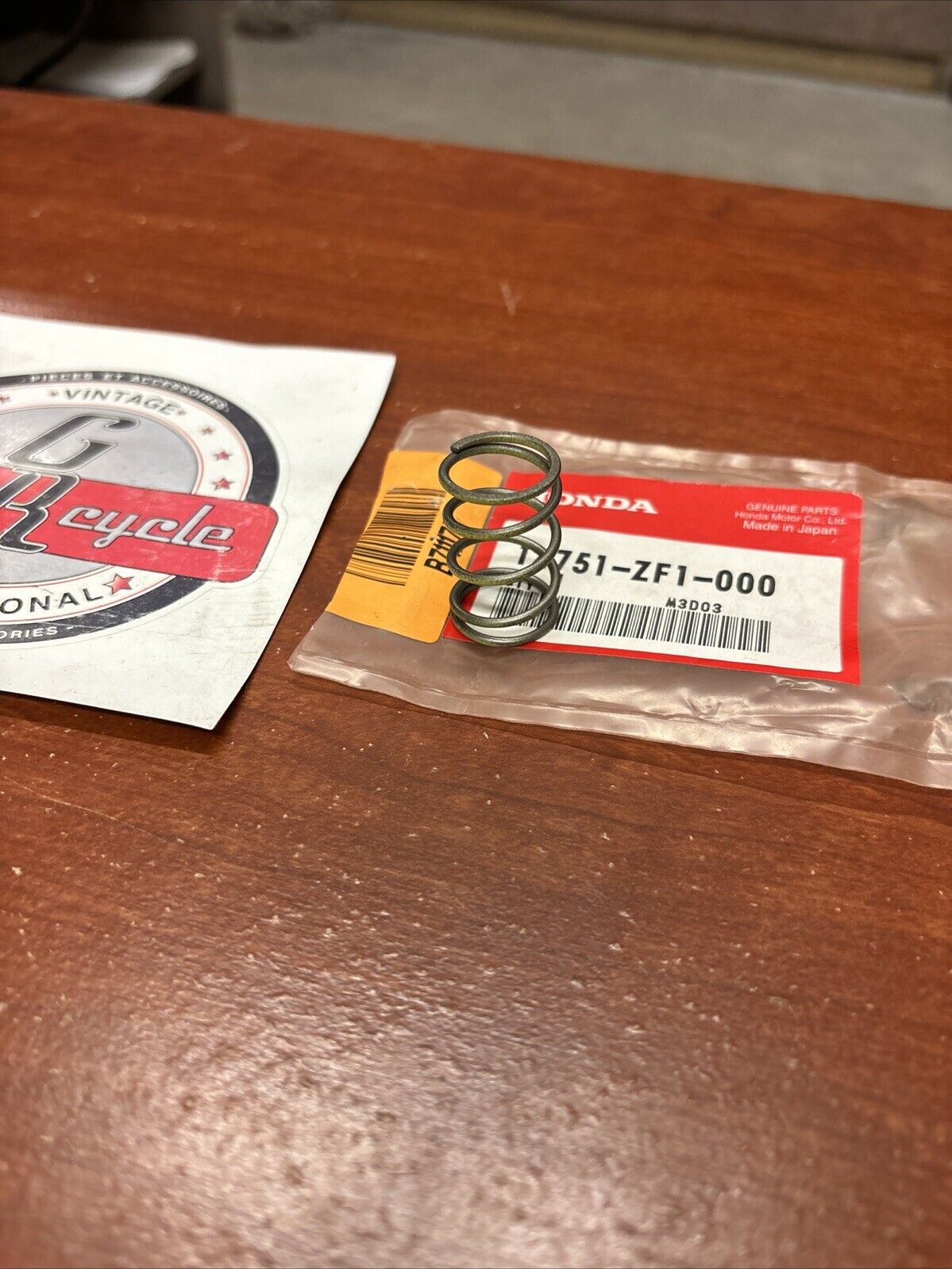 NOS Honda GX120 GX160 GX200 VALVE SPRING 14751-ZF1-000 H185