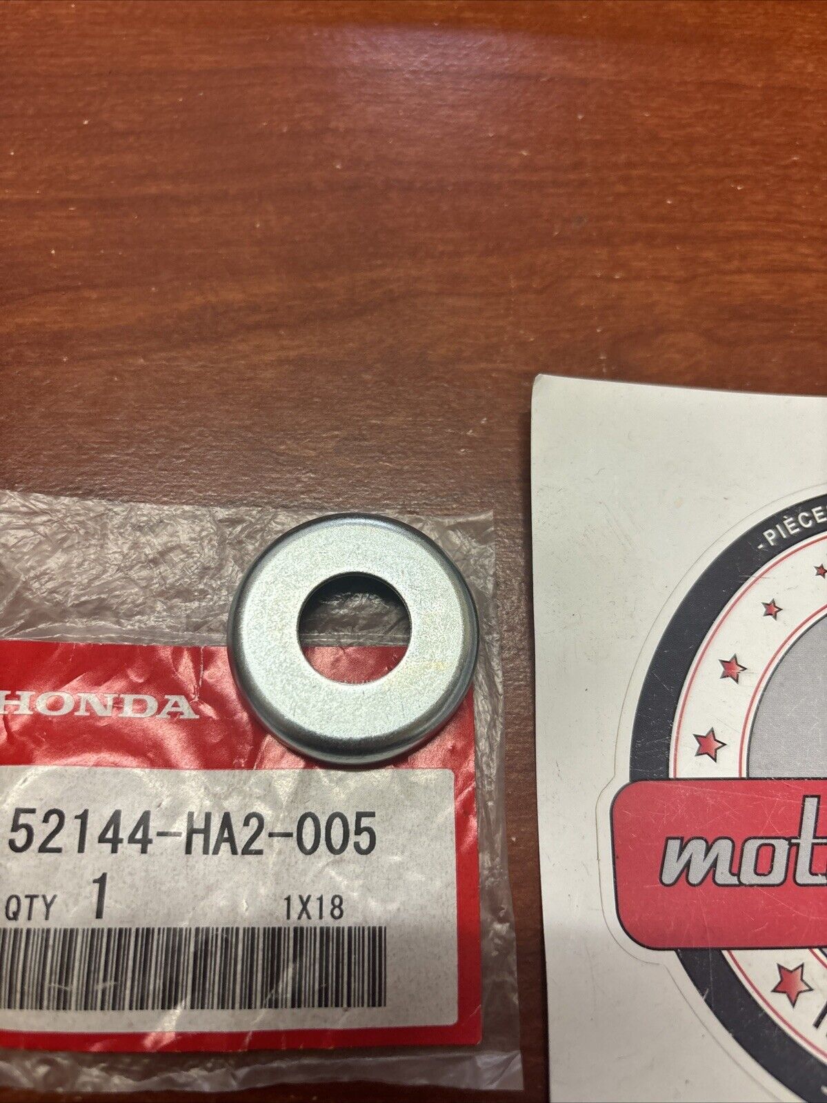 NOS Honda 1985 - 1987 ATC250R 1986 - 89 TRX250R DUST SEAL CAP 52144-HA2-005 H143