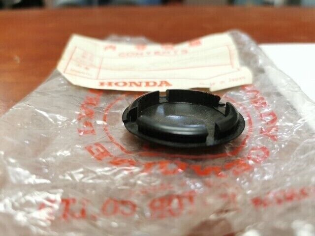 NOS Honda CHAIN CASE CAP 40545-001-000B SUB 40545-001-000ZC SUB 40545-001-00 H69