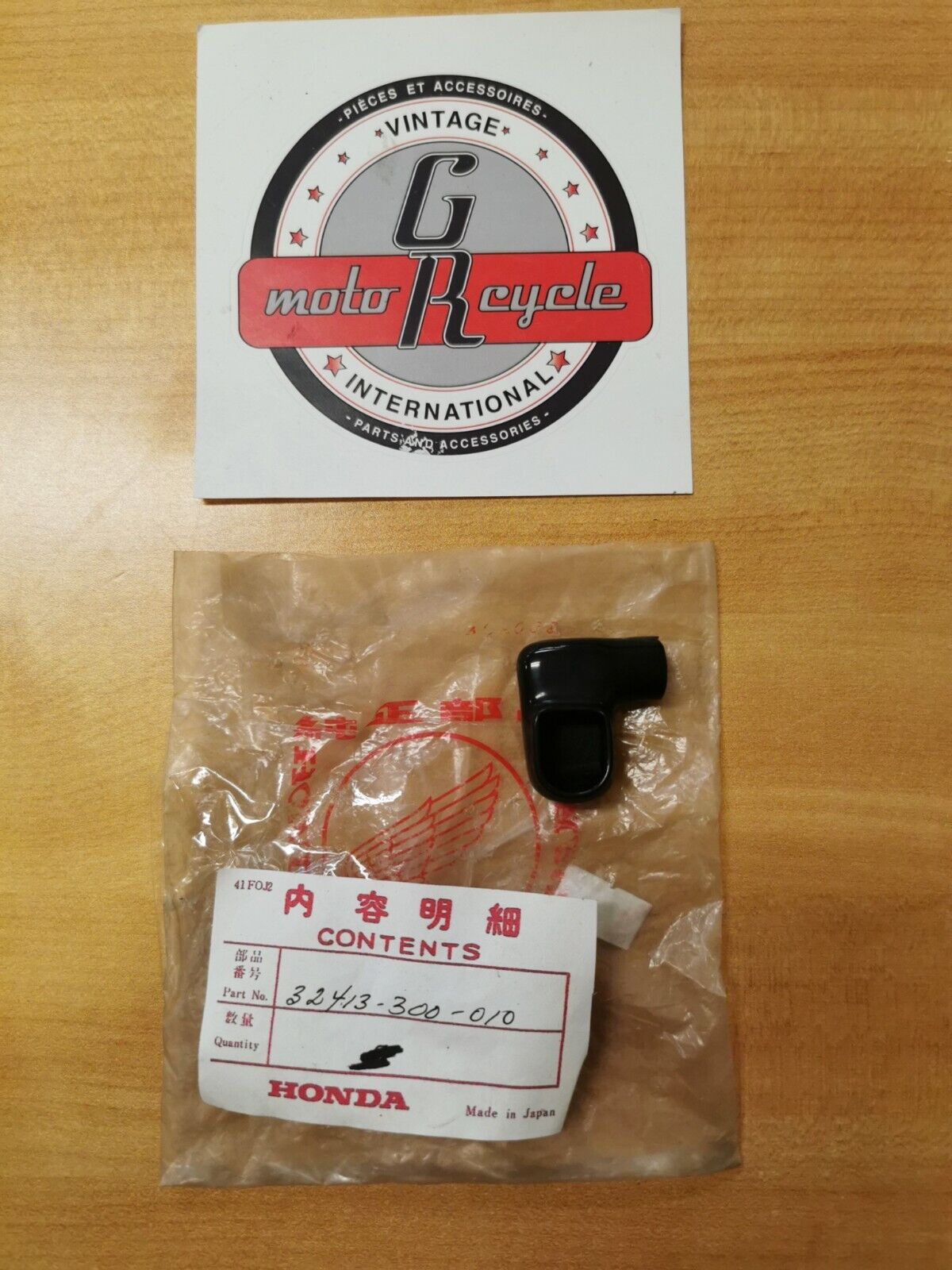 NOS HONDA CB750 COVER B BATTERY TERMINAL 32413-300-010 H20