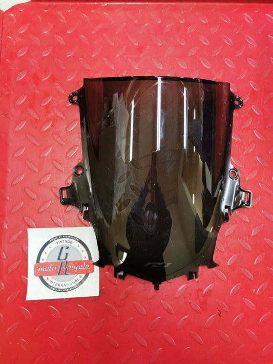 NOS Yamaha YZF-R1 R1 WINDSHIELD SPRINTSCREEN SMOKE 2CR-261C0-00-00 YB2