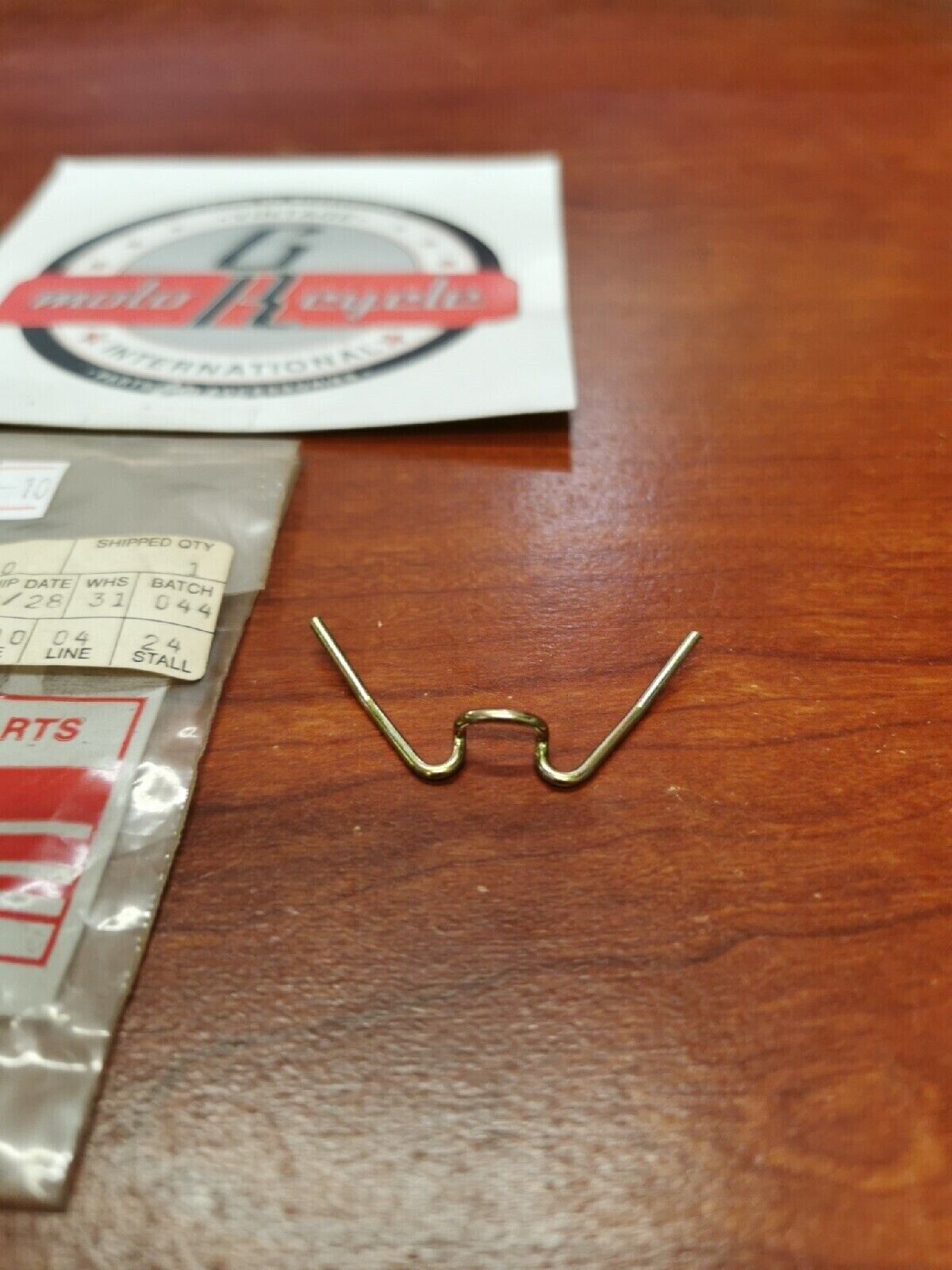 NOS Yamaha SPRING 3L6-84124-00-00 Y69