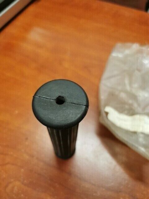 NOS Yamaha 1980 1981 YT125 LEFT SIDE GRIP 3X3-26241-00-00 Y109