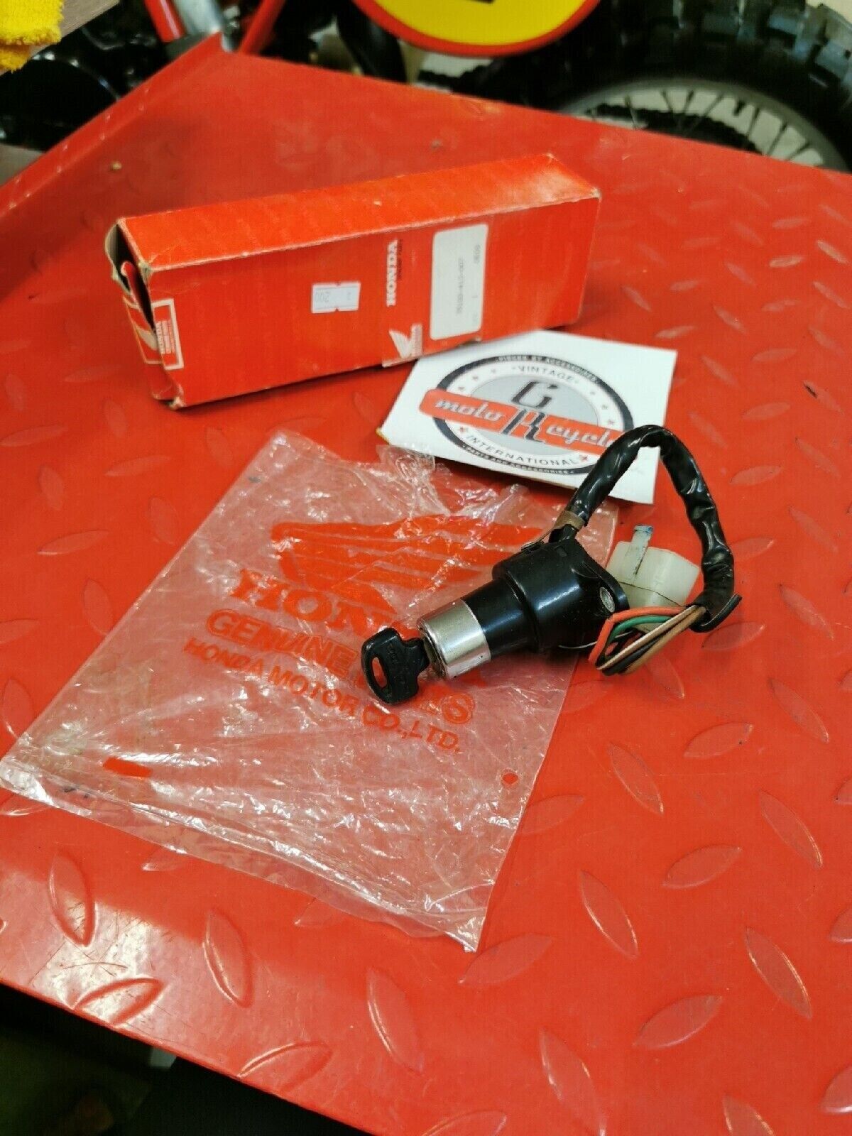 NOS HONDA CM450C CM400A CM450C  SWITCH ASSY  COMBINATION 35100-413-007 H39